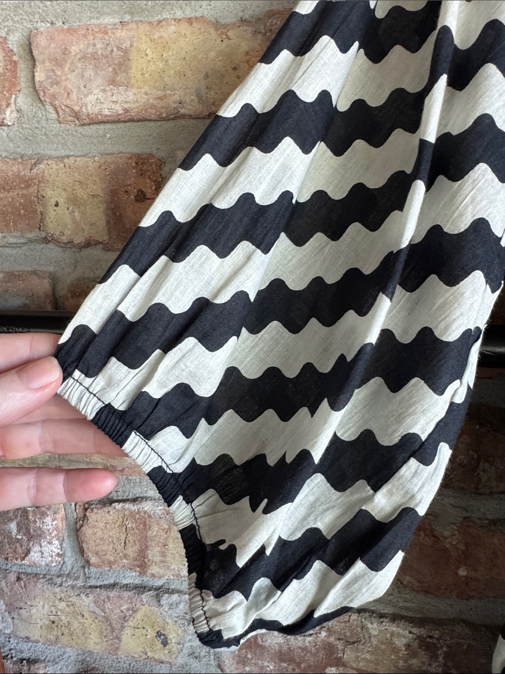 Black & Cream Tiered Flowy Maxi Dress - Picture 4 of 7